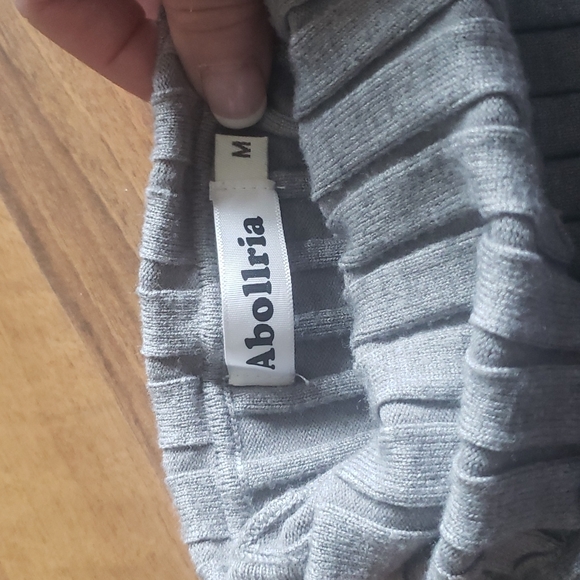 Womens Ribbed Turtleneck Gray Sweater worn once - Picture 3 of 4
